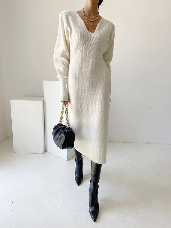 Queenium White Long Sweater Dress Knitted for Women, Maxi Sweater Dress for Women, V Neck Sweater Dress for Winter, Casual Sweater Dress for Women's