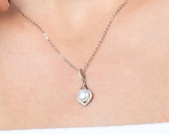 Single Pearl Teardrop Necklace in Sterling Silver, White Pearl in Silver Setting, Classic Gift for Her, UK Business
