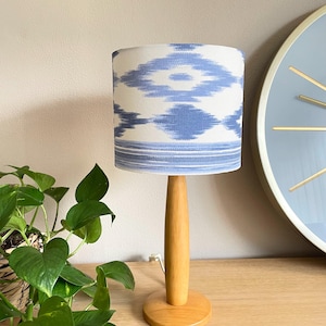 Lampshade ikat print blue white 20 cm