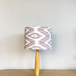 25 cm ikat lampshade