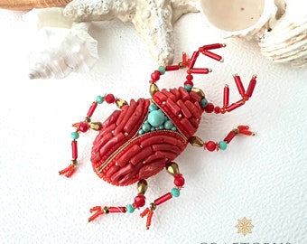 Broche de escarabajo de coral rojo hecho a mano, broche con cuentas, joyería boho, insectos bordados con cuentas, regalo para mamá, regalo para mujer, regalo de San Valentín