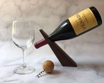 Porta botellas de vino Exhibidor de botellas de vino de madera de nogal Regalo para amantes del vino Almacenamiento de vino Regalo de inauguración de la casa Regalo para un nuevo hogar Decoración de cocina Cottagecore