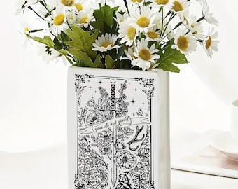 You Do Not Yield Book Vase, Throne of Glass Inspired Sarah J Maas Merch, Aelin Galathynius, Bookish Gift for Readers, Fantasy Reading Gift