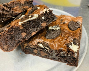 Triple Chocolate Cookies & Cream Brownies!