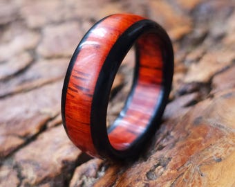 Anillo de madera de padauk y ébano hecho a mano - Anillo de madera unisex resistente al agua