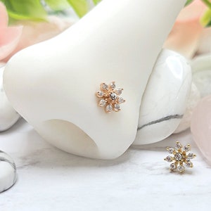 Retro Star Burst Nose Stud in Rose Gold or Yellow Gold - L-Bend Nose Stud - 20 or 18 Gauge - Beautiful and unique nose piercing!