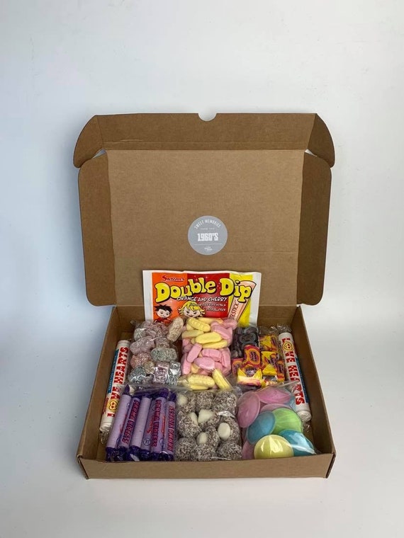 Mega Chocolate & Retro Sweets Hamper: Caja De Regalo Paraguay