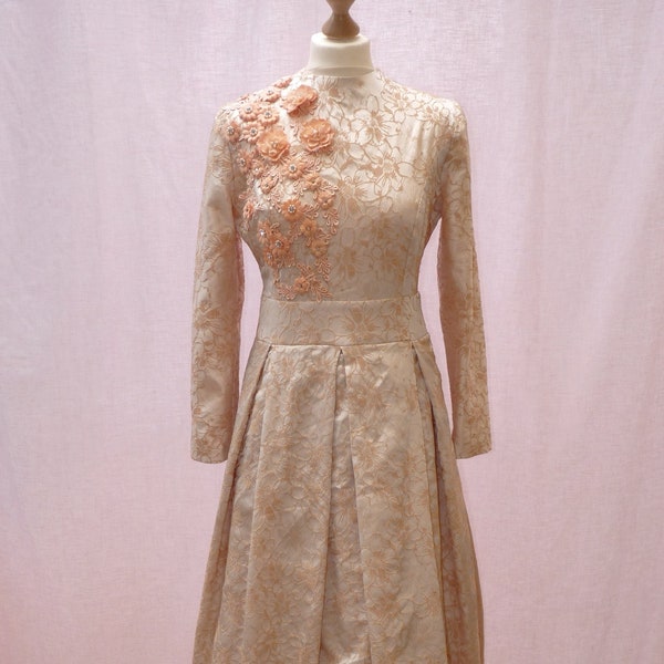 Vintage Handmade Peach Wedding Dress, Bridal Gown. Very Good Condition. Estimated Size UK12.