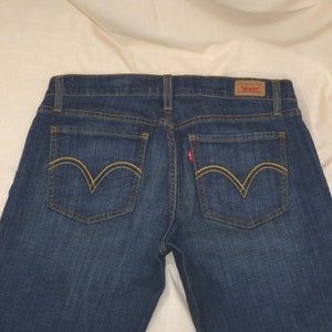 Levi's petite short jeans store