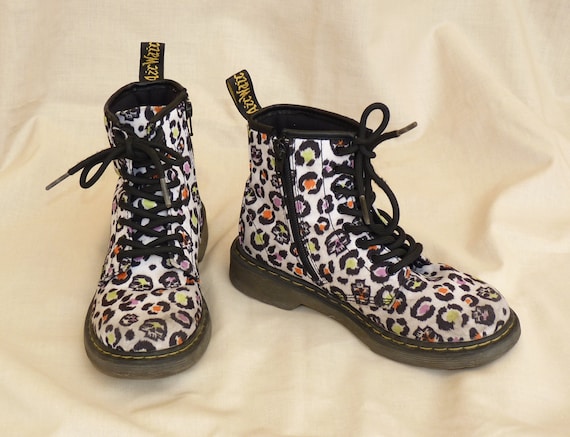 Dr martens delaney boots hotsell