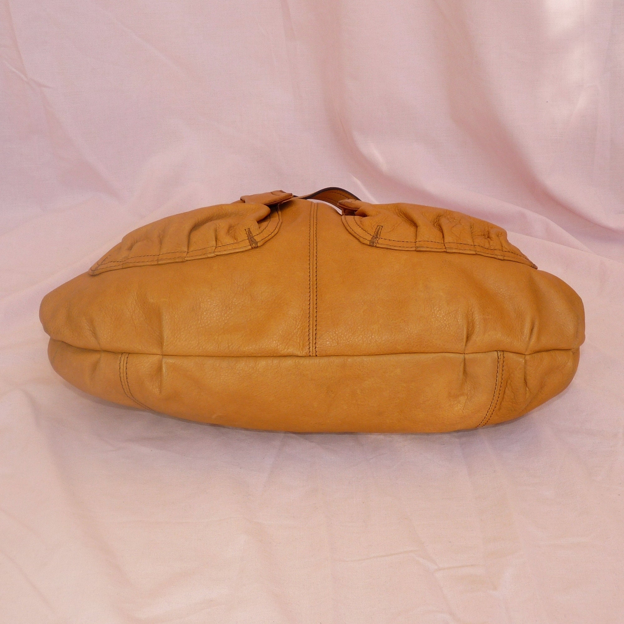 b makowsky leather handbag White/sand Large (See pics for details)