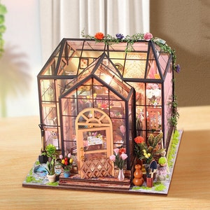 Jenny's Greenhouse Dollhouse Miniature with Furniture, DIY Dollhouse Kit 1:24 Scale Creative Room Idea