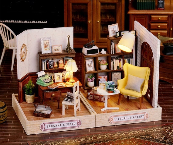 CUTEBEE 1: 24 DIY Dollhouse Kit (Leisurely coffee shop)