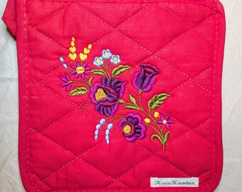 Embroidered Large 8x8 inch Quilted Hot Pad - Hungarian Flower Design