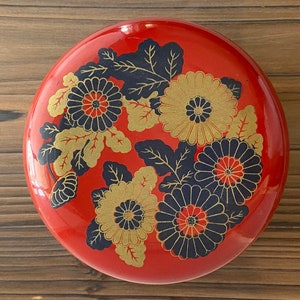 red Japanese lacquerware bento box