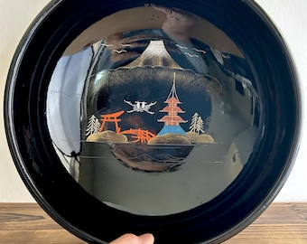 vintage Japanese lacquerware serving bowl with Mt Fuji design