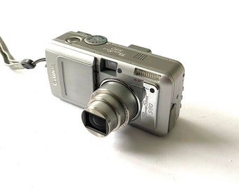 Vintage retro CANON Powershot S60 5MP digital camera