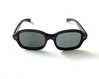 Vintage retro men’s women’s unisex SAMCO mod black sunglasses glasses