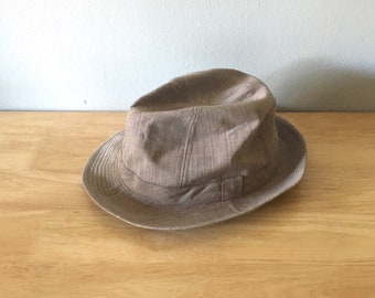 Vintage hombre beige BORSALINO ligero fedora sombrero tamaño 55 S pequeño