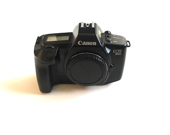 ヴィンテージ レトロ CANON EOS 650 SLR フィルムカメラ 本体のみ