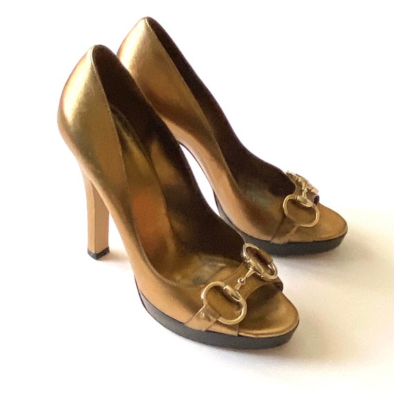 Zapatos de tacón de corte GUCCI de oro talla Eu 35 - Etsy México