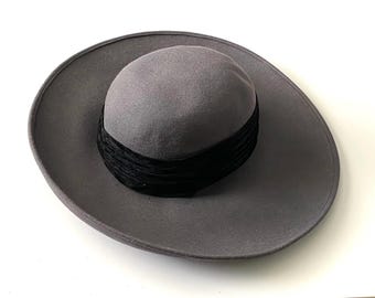 Womens Vintage Retro Grey Wool Felt Just Natural VIV  display picture 2