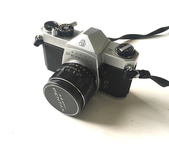 WORKING Vintage Honeywell PENTAX SP500 Camera with a Super-Takumar 1:2/55 Lens