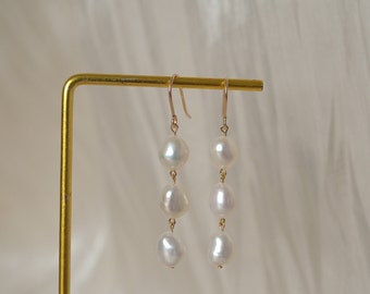 Baroque pearl earrings,Pearl earrings, freshwater pearl earrings, minimalist earring,14k gold filled earrings,