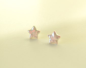 Boucles d'oreilles en forme d'étoile avec perles, Boucles d'oreilles étoiles, Boucles d'oreilles en perles d'eau douce, Boucles d'oreilles Starlight, Clous en argent, Cadeau pour elle