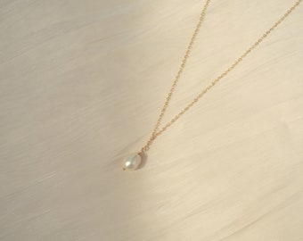 Pearl drop necklace, 14K gold filled necklace, freshwater pearl necklace,bridal necklace,gift for her,natural pearl necklace