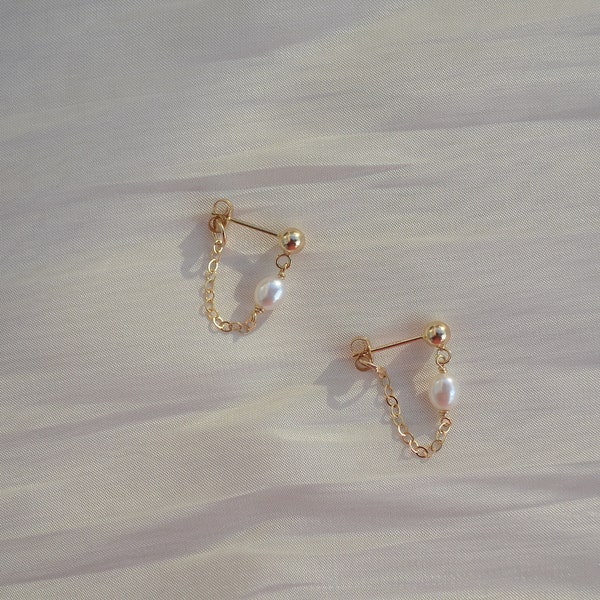 Vivienne-Mini Pearl Chain Stud Earrings, Pearl Chain Earrings, Dainty Earrings, everyday wear