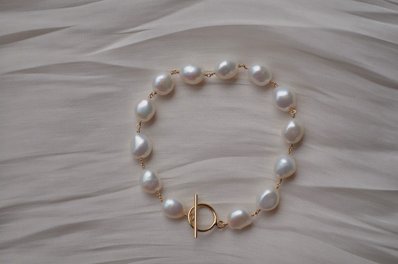 Baroque Pearl Toggle bracelet, Pearl Beaded Bracelet, 14k Gold Filled, Minimal Bracelet, Gift for her image 1