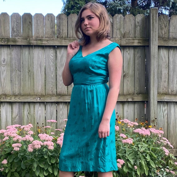 1940s Chinese Emerald Silk Dress And Jacket Set