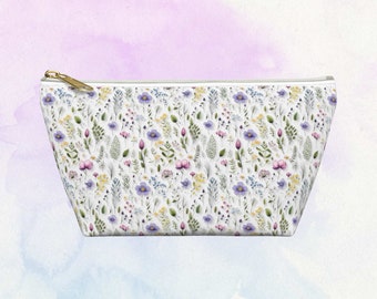 Lavender Floral Accessory Pouch | Pastel Floral Cosmetics Case | Pencil Case | Gift for her | Cottagecore Accessories and Gifts