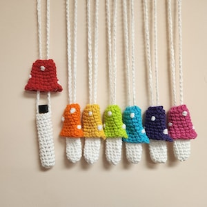 Stiiizy red mushy holder and necklace, red mushroom stiiizy lanyard, crocheted mushy stiiizy vapepen holder