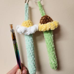 Sunflower Daisy slim vapepen keychain, daisy vapepen holder, sunflower slim vapepen keychain, slim vapepen keychain, slim vapepen holder