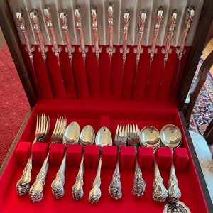 Towle Old Master Sterling Silver Complete 115 Piece Set UNUSED in Tarnish-Resisting Wooden Storage Chest Free Shipping  BEST OFFER!