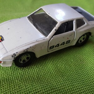 porsche 944 diecast model
