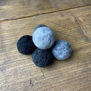 Wool balls for cats, Felted cat toy, cat gifts, Eco friendly cat toy, Cat toy balls, Kitten toys