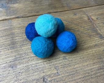Wool balls for cats, Felted cat toy, cat gifts, Eco friendly cat toy, Cat toy balls, Kitten toys