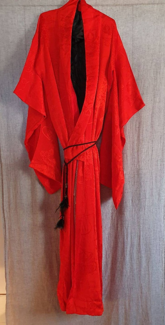 Kimono/ Stuning Red Silk Kimono / Hand Stiched Red