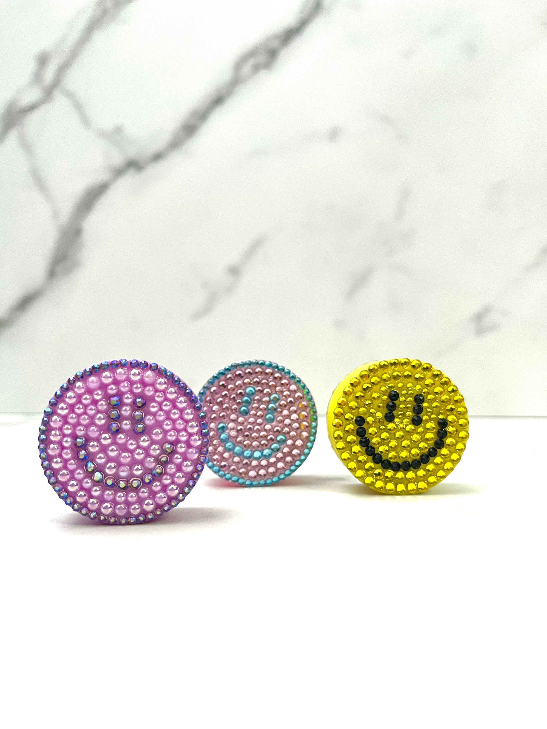  Smiley Face Straw Topper, Pink Lightning Smiley Face Straw Charm,  6mm-8mm Drinking Straw Accessory, Stanley Straw Topper, Starbucks Straw  Topper : Health & Household