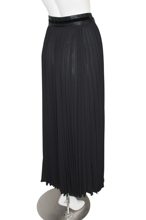 Escada Couture Stunning Vintage Black Crepe and V… - image 4