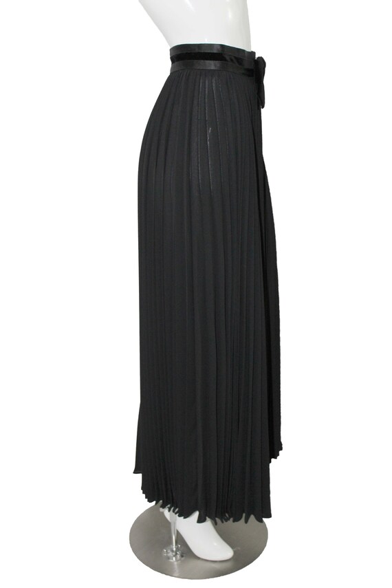 Escada Couture Stunning Vintage Black Crepe and V… - image 3