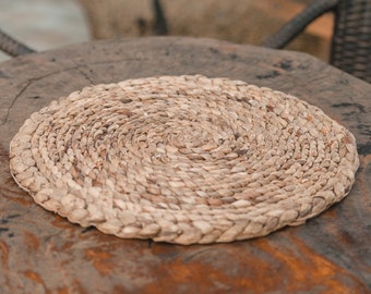 Placemat Round Woven (Set of 2, 4 or 6) 38 cm | Table Mat PANDAWA made of Waterhyacinth