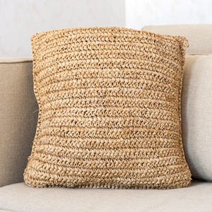 Boho Cushion Made of Raffia – 40x40 cm Decorative Woven Cushion – Sofa Cushion – Natural Beige Square Pillow Handmade from Raffia JIWA