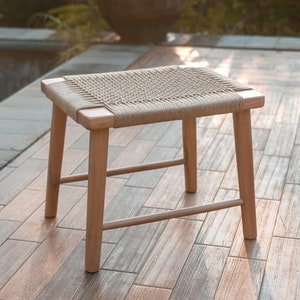 Large Wooden Stool SUNDA (beige) made of Trembesi with a Seating Surface from Woven Recycled Paper