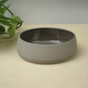 Handmade ceramic dog bowl, medium size, 600 ml or 2.5 cups. Modern Dog Gift. dog or cat food or water bowls