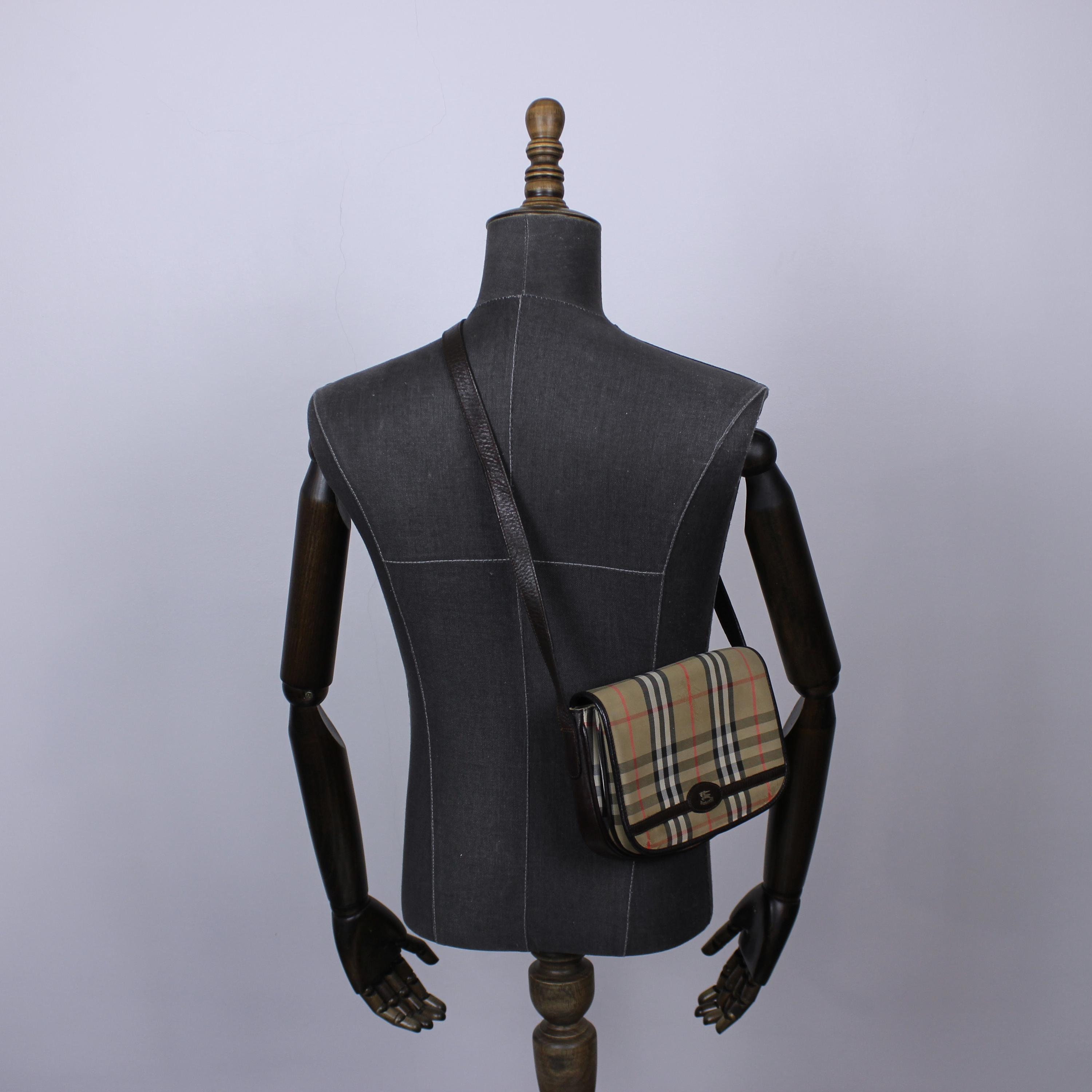 Harga beg burberry original hotsell