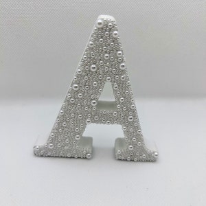 Letras de perla personalizadas, letras perladas hechas a mano, letras blancas con incrustaciones de perla falsa, letras pequeñas decoradas